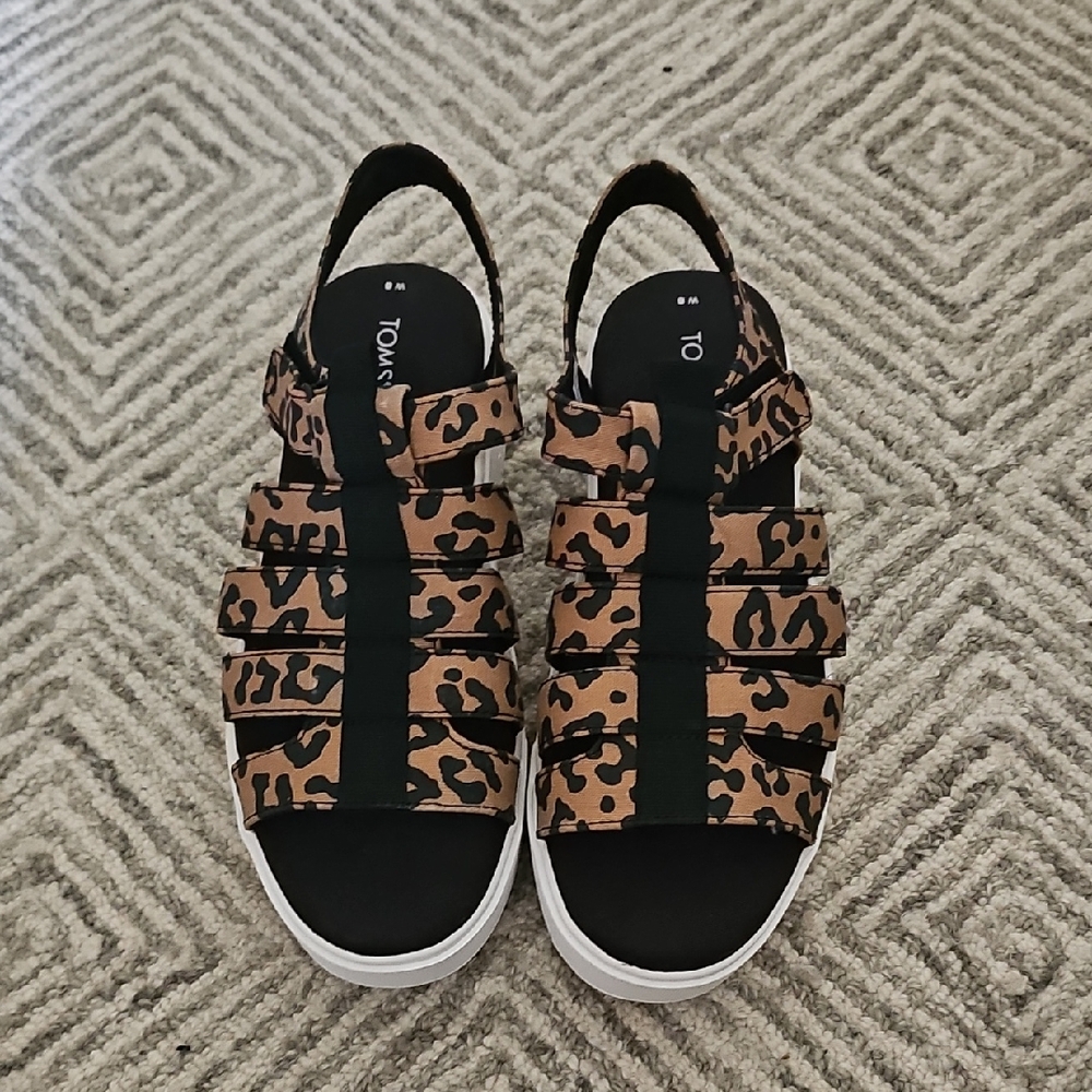TOMS Toffee Leopard Fisherman Lug Platform Sandals